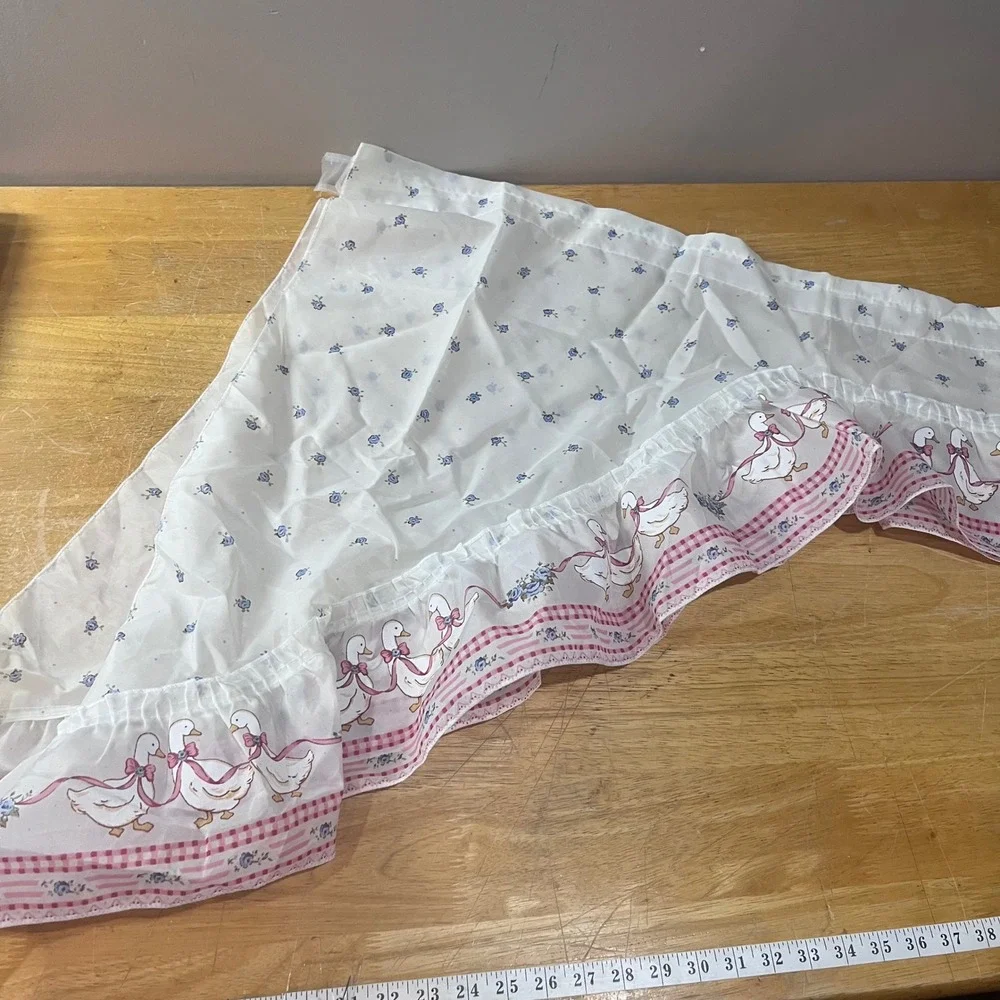 Vtg Country Farmhouse Geese Swag Valance Pink Gingham Ruffle White 56x31 USA NOS